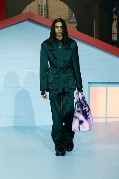 Look 27